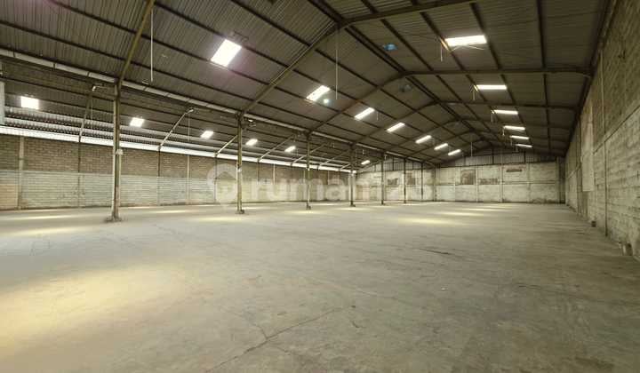 Disewakan Gudang Siap Pakai di Mainroad Plumbon, Cirebon