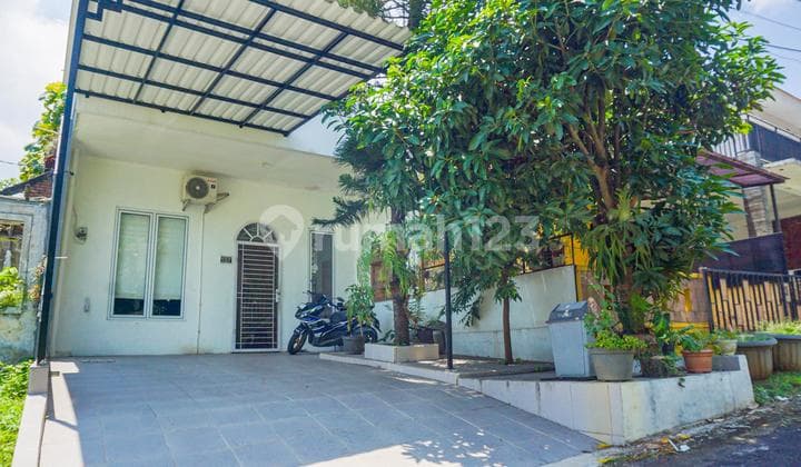 Dijual Rumah Furnished 3Lantai Plus Rooftop Jual Cepat Murah di Sentul City Bogor View Gunung