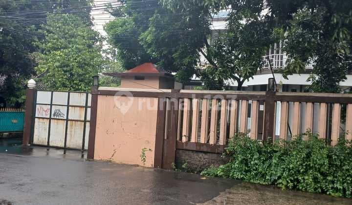 Disewakan Rumah atau Tempat Usaha Pinggir Jalan di Mustikajaya Kota Bekasi