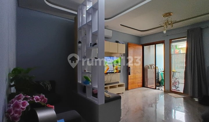 Dijual Rumah 2,5 Lantai + Rooftop di Warakas 1 Tanjung Priok Jakarta Utara