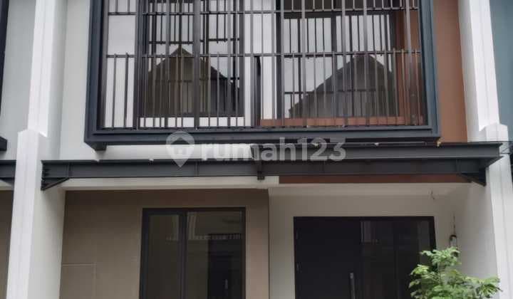 Dijual Cepat !!!!! Rumah di Cluster Leonora kawasan symphonia, Gading Serpong