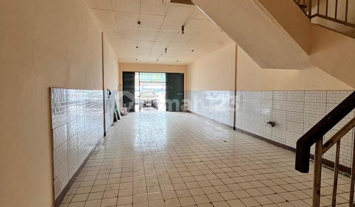 Ruko Strategis di Boulevard Gading Serpong-Lokasi Premium, Peluang Maksimal!