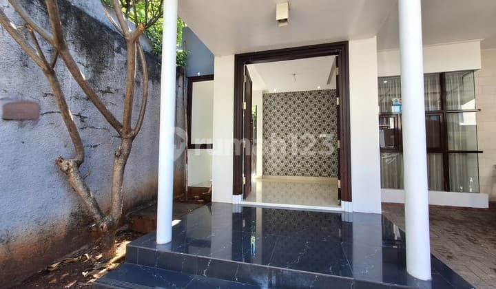 Rumah 2 Lantai Sudah Renovasi SHM di Duren Tiga, Jakarta Selatan