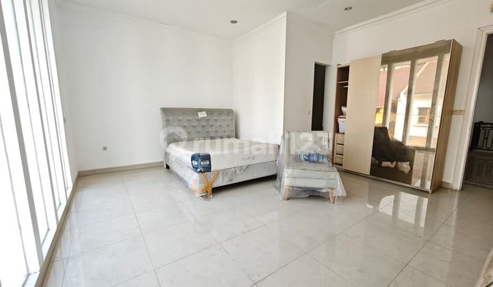 Rumah bagus 8x15 di puri indah siap huni jakarta barat kembangan selatan