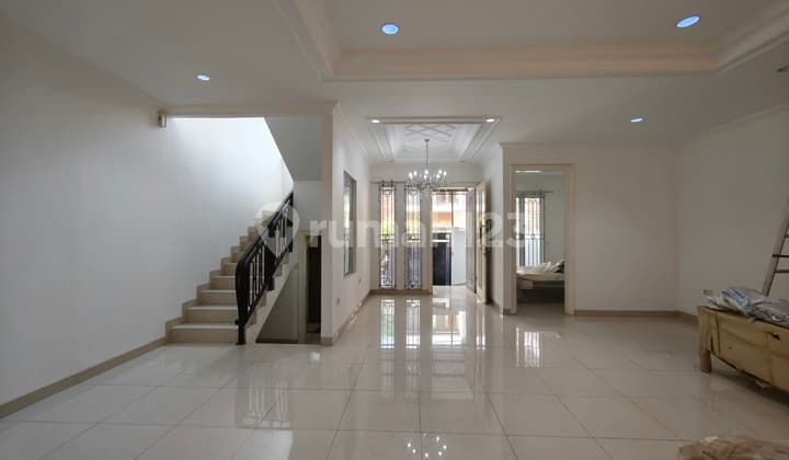 Rumah bagus 8x15 di puri indah siap huni jakarta barat kembangan selatan