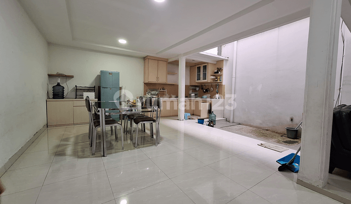 Rumah Bagus Semi Furnished di Puri Beta Larangan, Tangerang
