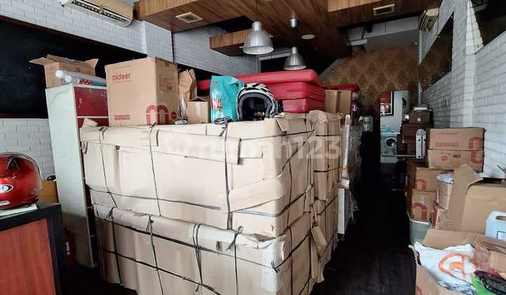 Ruko di gandaria dekat akses jalan raya dan dekat dengan apartemen one park cocok untuk kantor atau usaha