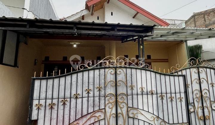 Ready-to-Occupy House for Sale in Melong, Comfortable and Strategic Location