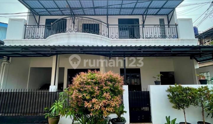 Rumah 2 Lantai, Hook, Siap Huni Di Depok