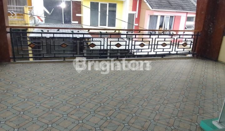 RUMAH MEWAH 2 LANTAI SIAP HUNI SALATIGA SEMARANG