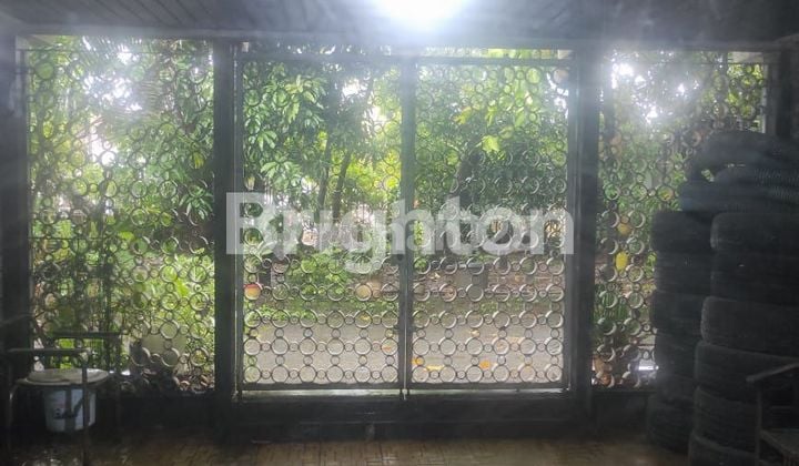 Ruang Usaha Butuh Renovasi Area A Yani Pusat Kota Semarang