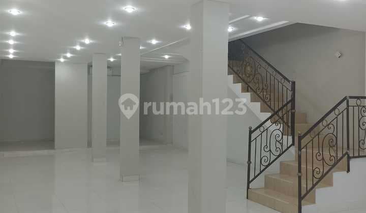 Ruang Usaha 3 Lantai Siap Pakai Area Sukowati Sidorejo Salatiga