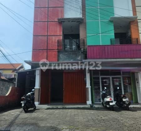 Ruko 2 Lantai Siap Pakai Area Karangrejo Banyumanik Semarang