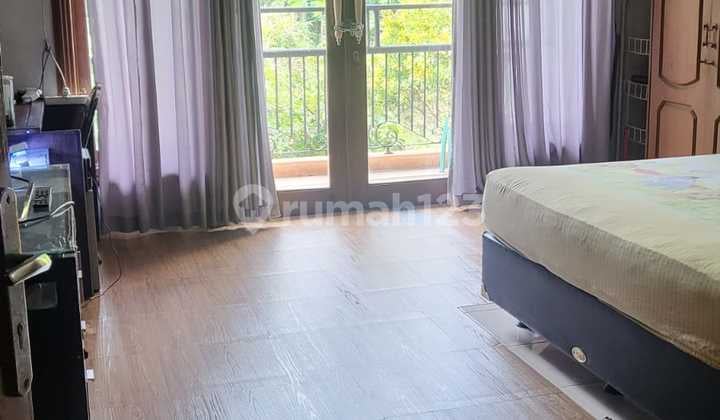 Rumah 3 Lantai Siap Huni Area Candi Golf Semarang