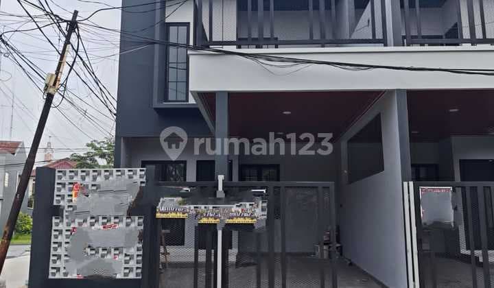 Dijual Rumah Baru 2 Lantai di Taman Harapan Baru, Harapan Indah, Bekasi Barat, Kota Bekasi