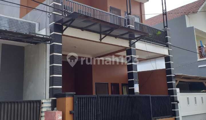 Dijual Rumah 2 Lantai di Kota Harapan Indah, Medan Satria, Kota Bekasi