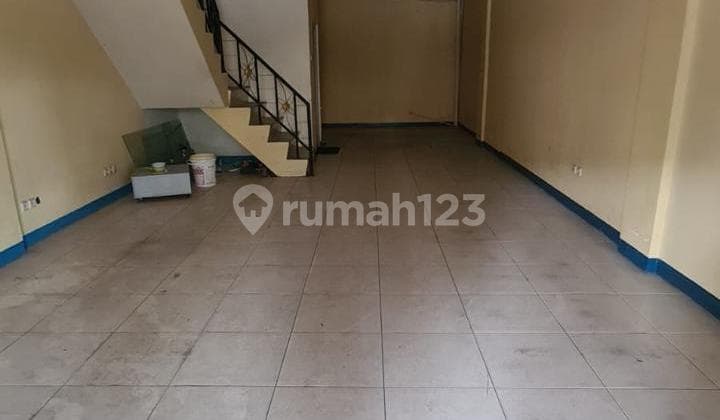 Disewakan Ruko 2½ Lantai di Bulevar Hijau, Kota Harapan Indah, Bekasi Barat, Kota Bekasi