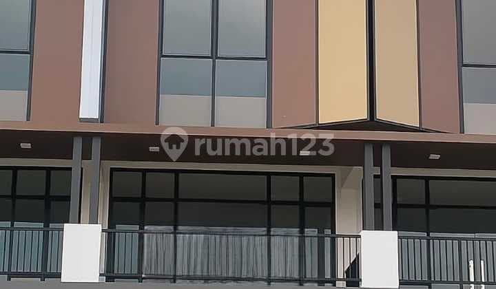 Disewakan Ruko Brand New 3 lantai di Summrecon Crown Gading, Tarumajaya, Bekasi