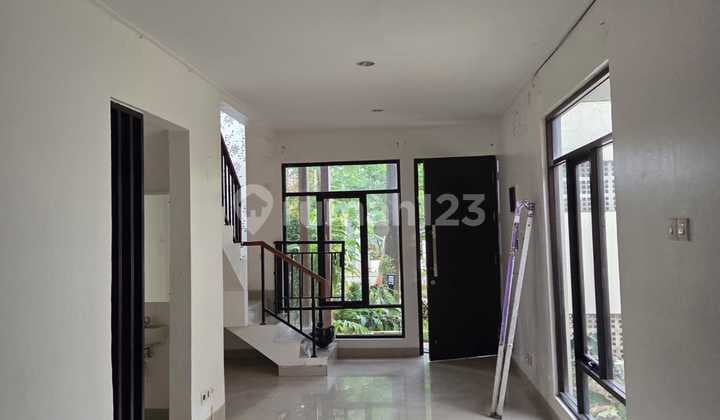 Disewakan Rumah 2 Lantai Siap Huni di Cluster Damar, Green Ara Residence, Harapan Indah, Beekasi