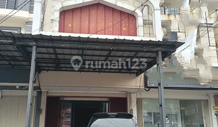 For Rent 3-Storey Shophouse on Bulevar Hijau, Harapan Indah City, West Bekasi