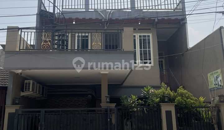 Offering a 2-Story Boarding House, Still Active, at Kota Harapan Indah, Medan Satria, Bekasi City