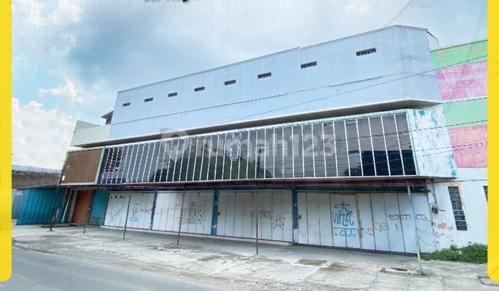 Ruko Komersial 3 Lantai, Hook (Dua Muka) Tepi Jalan Raya Solo-Baki, Grogol