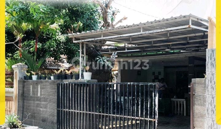 Rumah Manahan Banjarsari Dekat Stadion Strategis Rumah Manahan Banjarsari Dekat Stadion Strategis