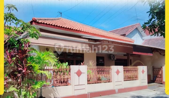 Rumah Luas Dijual di Sumber Banjarsari (Lebar Depan 20m)