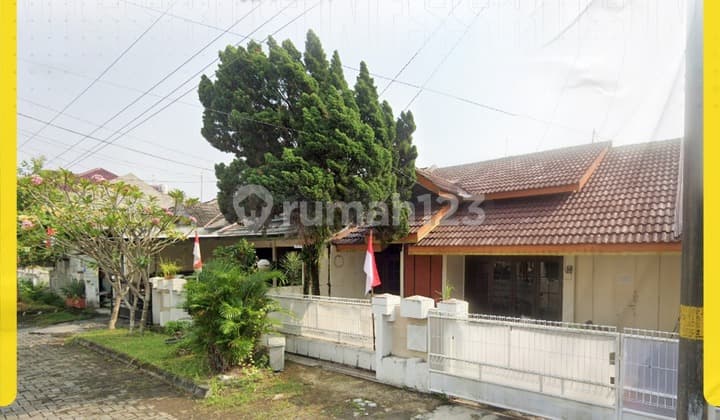 Rumah Asri Siap Huni di Kawasan Elit Jl Pinus Solo Baru Sukoharjo