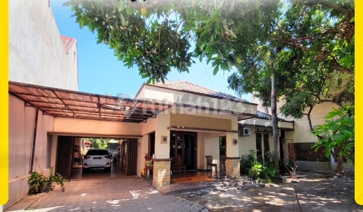Luxury House with Very Large Land in Singopuran Kartasura, Wide Road Access