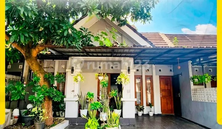 Dijual Rumah Modern di Lingkungan Eksklusif Taman Palem Residence Gajahan Colomadu