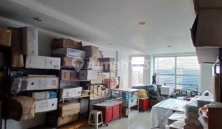 Jual Cepat Ruko Strategis 3 Lantai, SHM, di Boulevard Gading Serpong, Tangerang Selatan