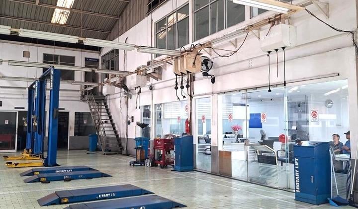 Jual Showroom Strategis di Area Radio Dalam, Kebayoran Baru, Jakarta Selatan