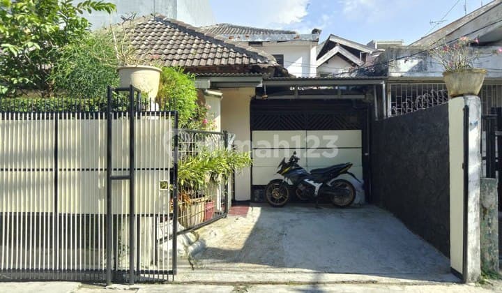 Jual Cepat Rumah Strategis, 2 Lantai, Area Cideng, Jakarta Pusat