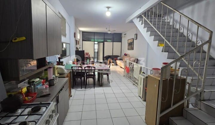 Jual Cepat Ruko Strategis 4.5 Lantai, di Jalan Keamanan, Tamansari, Jakarta Barat