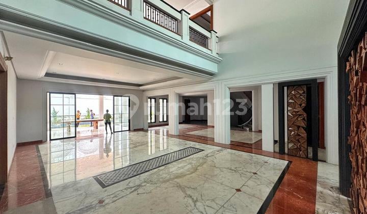 For Sale Rumah Mewah 2 Lantai, SHM, di Area Premium Pondok Indah, Jakarta Selatan