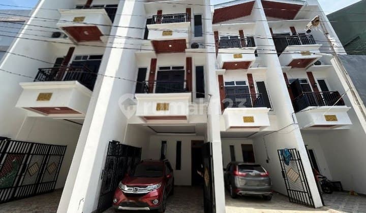 Jual Cepat Rumah Brand New Strategis 3 Lantai, Bagus, SHM, di Duri Kepa, Kebon Jeruk, Jakarta Barat