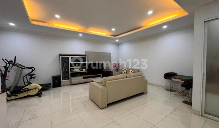 Jual Rumah Strategis 3.5 Lantai, SHM, di Bandengan Selatan, Penjaringan, Jakarta Utara