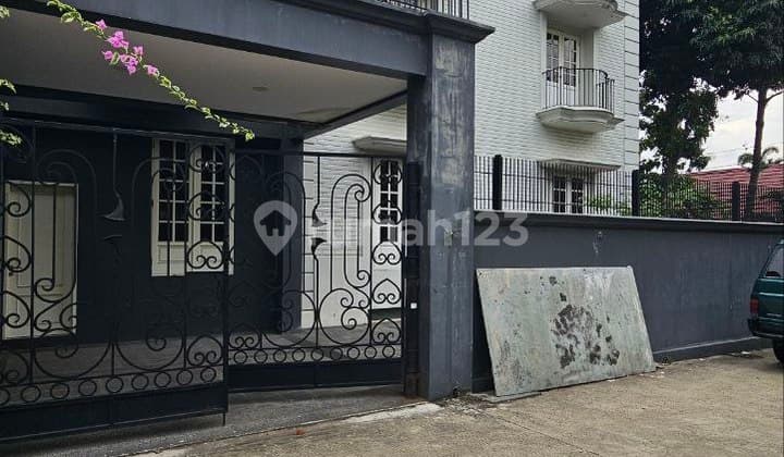 For Sale Beautiful Corner House 3 Floors, SHM, in Tanah Kusir area, South Jakarta.