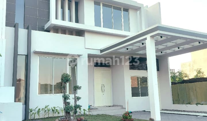 Rumah Baru Gress Minimalis Bagus di Pakuwon City