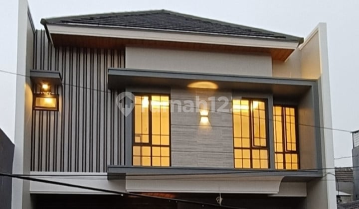Rumah Baru Modern Kontemporer di Surabaya Timur