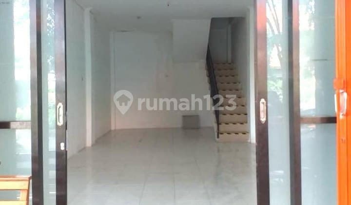 Disewakan Ruko 3 Lantai Jejer 2 Sangat Strategis Siap Pakai Gayungsari