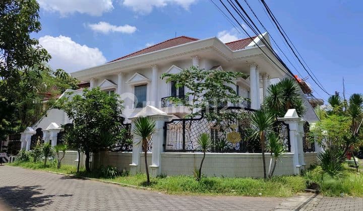 For Sale Classic House Hook Gayungsari