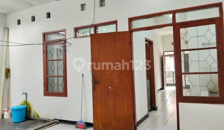 Disewakan : Rumah di Taman Holis Indah 1