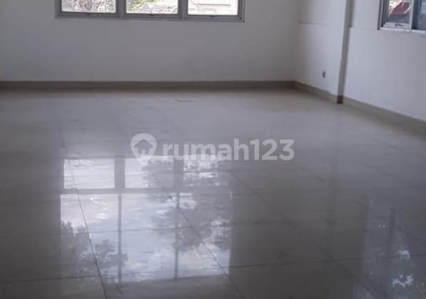 Disewakan: Ruko 3Lt di Mainroad Cihampelas, Bandung
