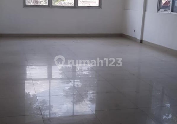 Disewakan: Ruko 3Lt di Mainroad Cihampelas, Bandung
