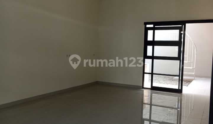 Disewakan: Rumah Di Area Kembar