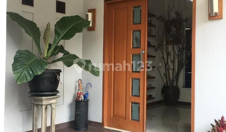 Dijual : Rumah Di Setra Duta Residence