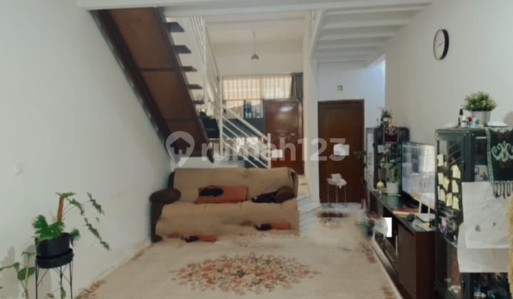 For Sale: Well-Maintained House in Cibabat Cimahi