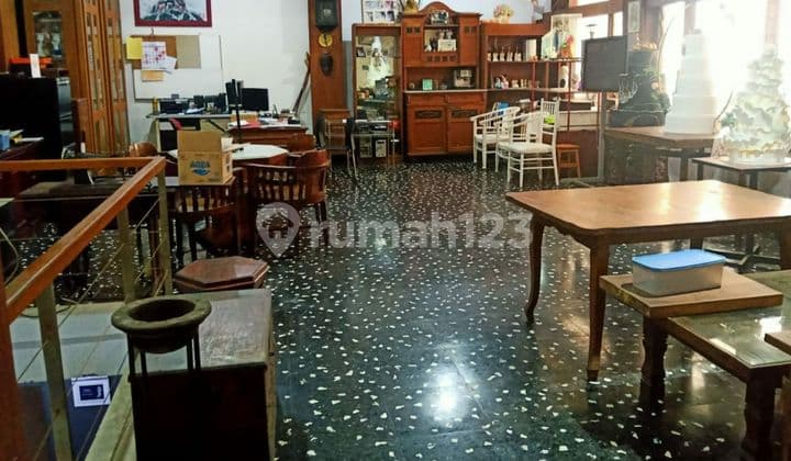Dijual:Ruko 2½ Lt Di Sudirman Bandung